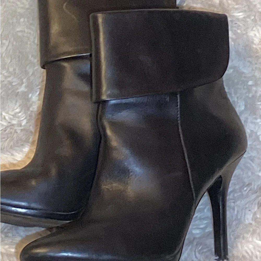 Ralph Lauren “leola” black leather boots size 9B